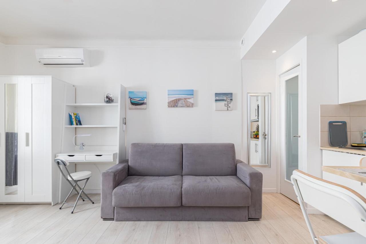 Promenade Des . Apartment *